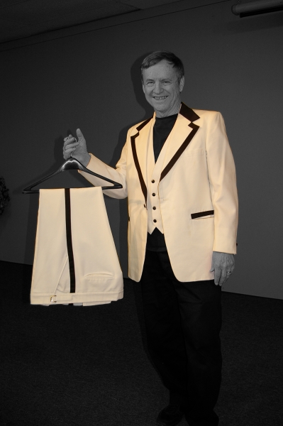 Cream-Colored_Tailcoat_with_Vest