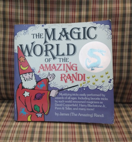 Book-The-Magic-World-of-the-Amazing-Randi